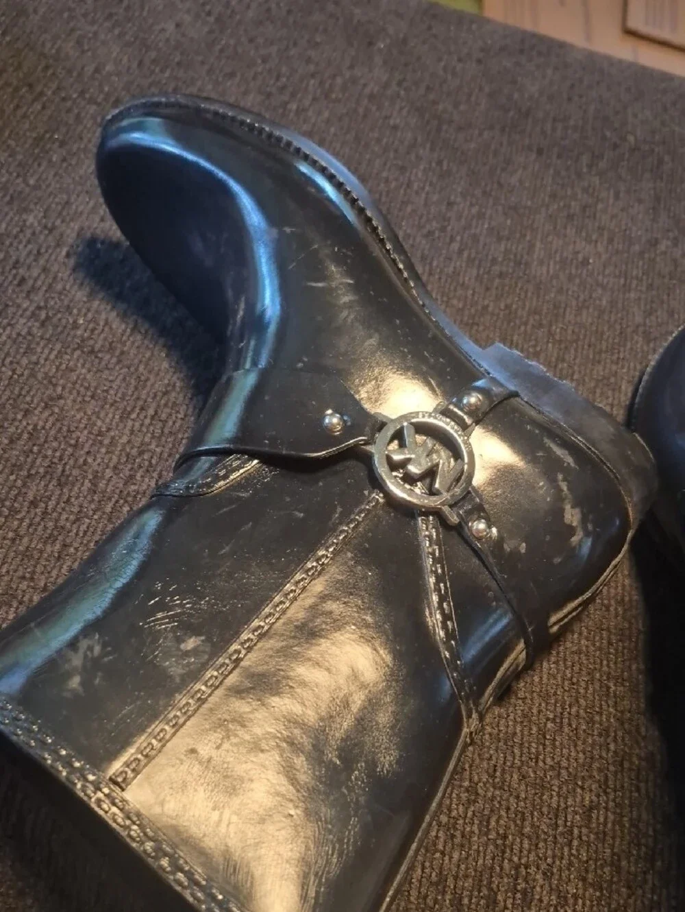 Men Accessories Subcategory Identification